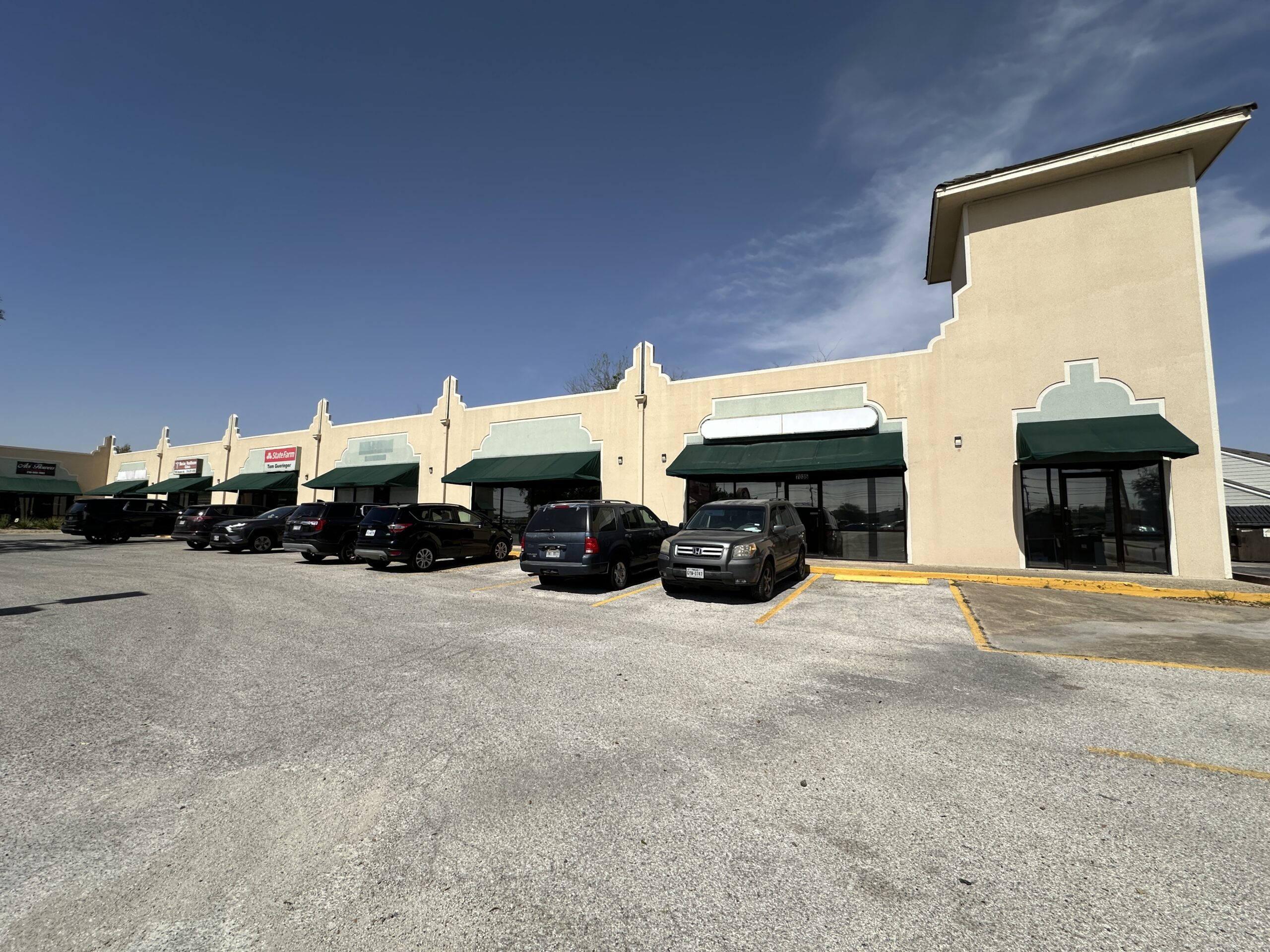 7075 Bandera Rd, San Antonio, TX 78238