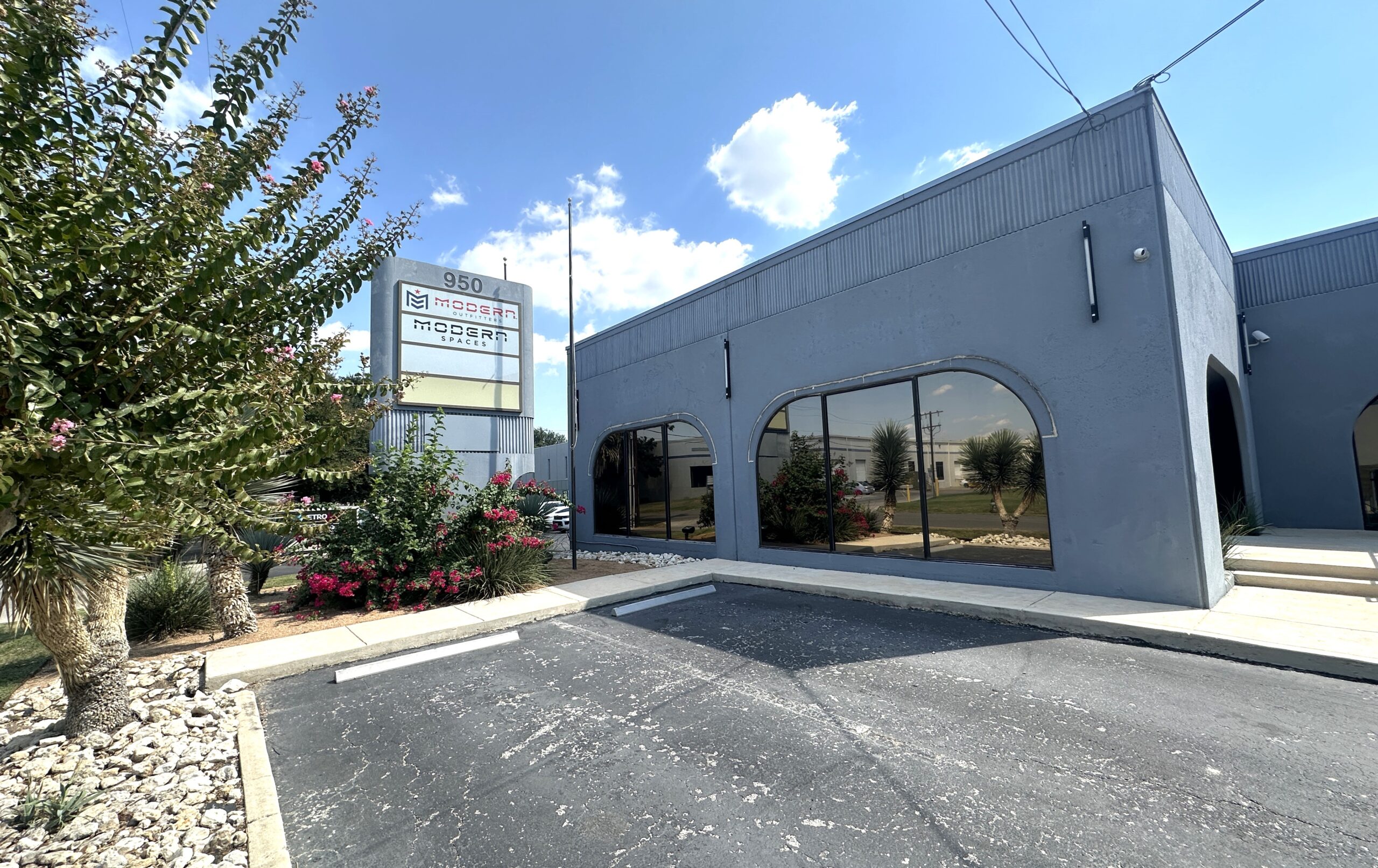 950 Isom Rd, San Antonio, TX 78216